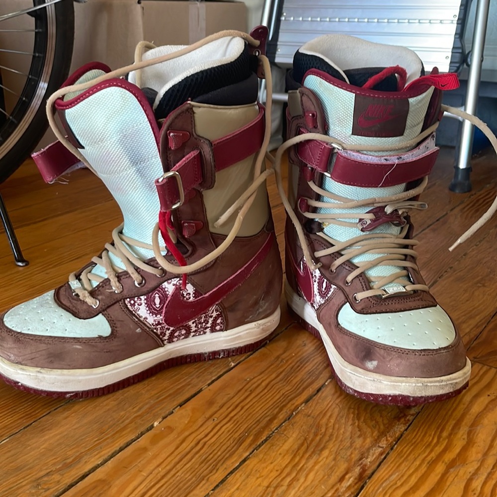 Nike Snowboard Boots ZF1